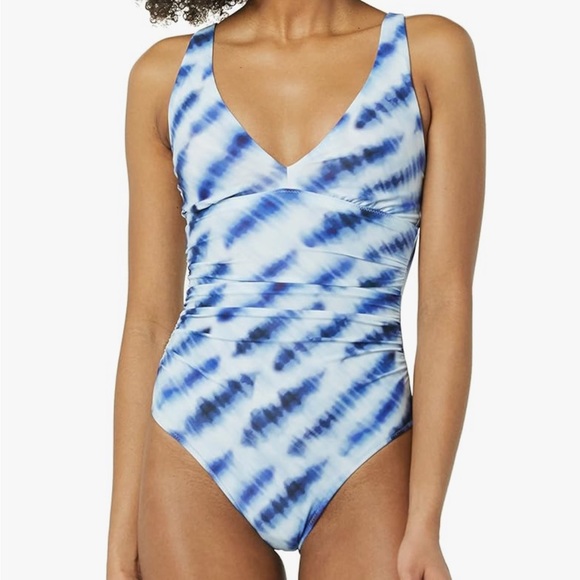 Amazon Essentials Plunge Tummy Control Shaping Swimsuit - Picture 1 of 9